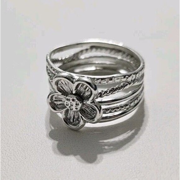 Ross-Simons Sterling Silver Multi-Row Flower Ring Size 9 - Picture 2 of 8